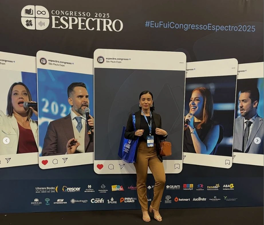 Dra. Bruna Pires participando do Congresso Espectro 2025